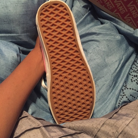 Vans - Picture 3 of 4